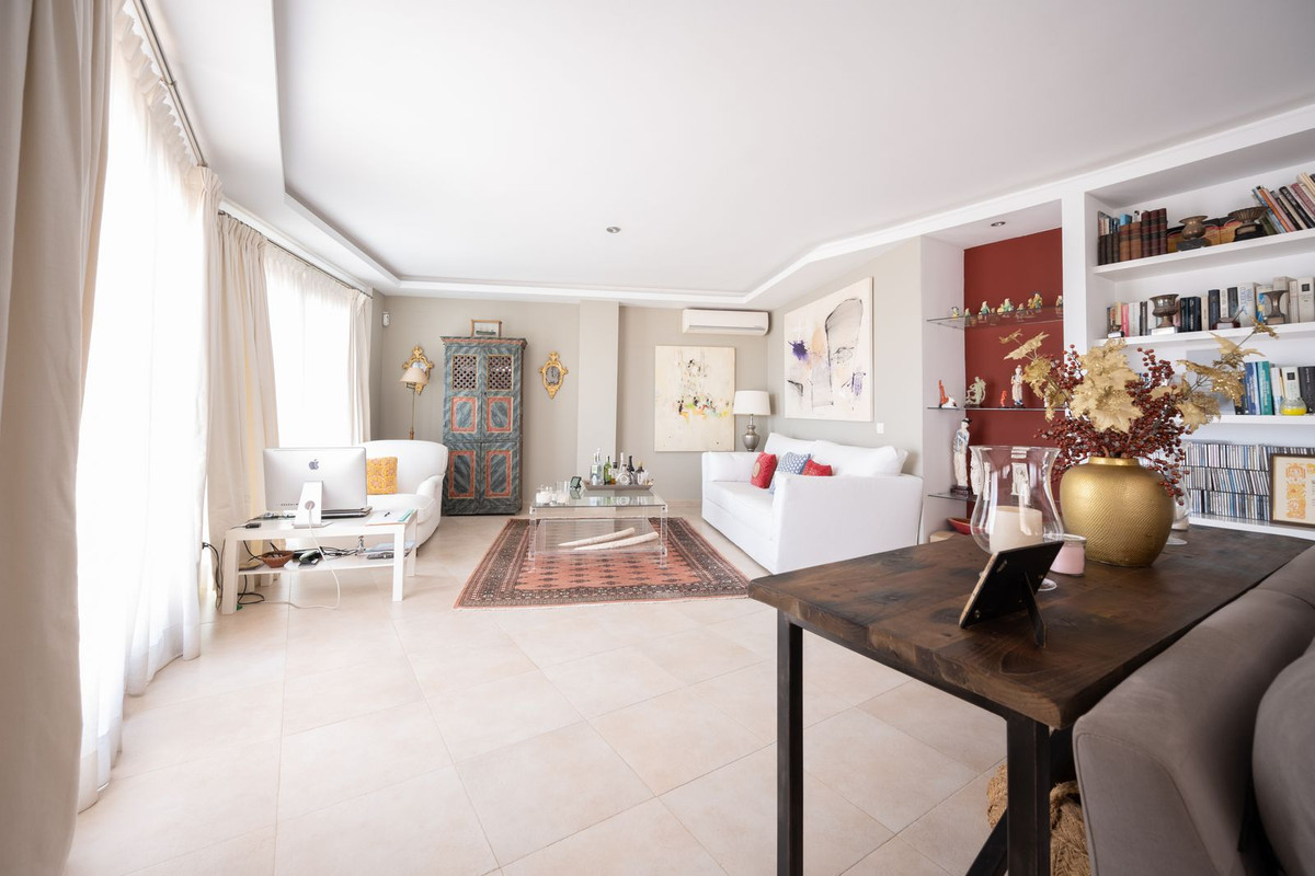 3 Bed, 3 Bath, ApartmentFor Sale, Los Monteros, Malaga