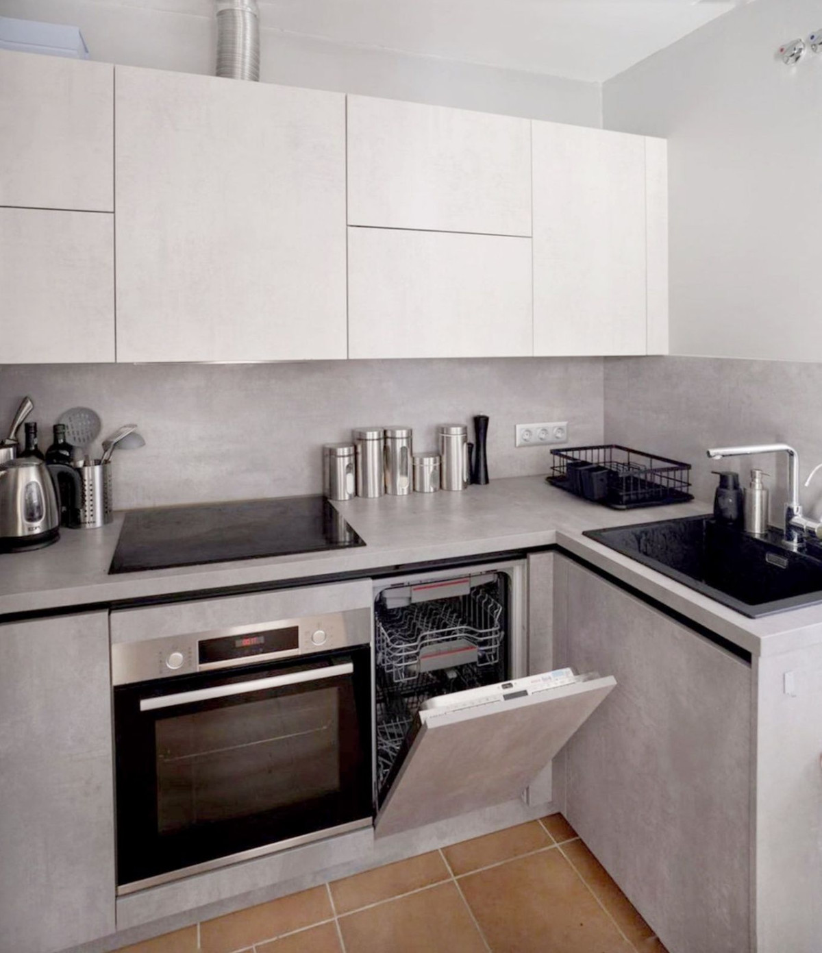 2 Bed, 2 Bath, HouseFor Sale, Aloha, Malaga