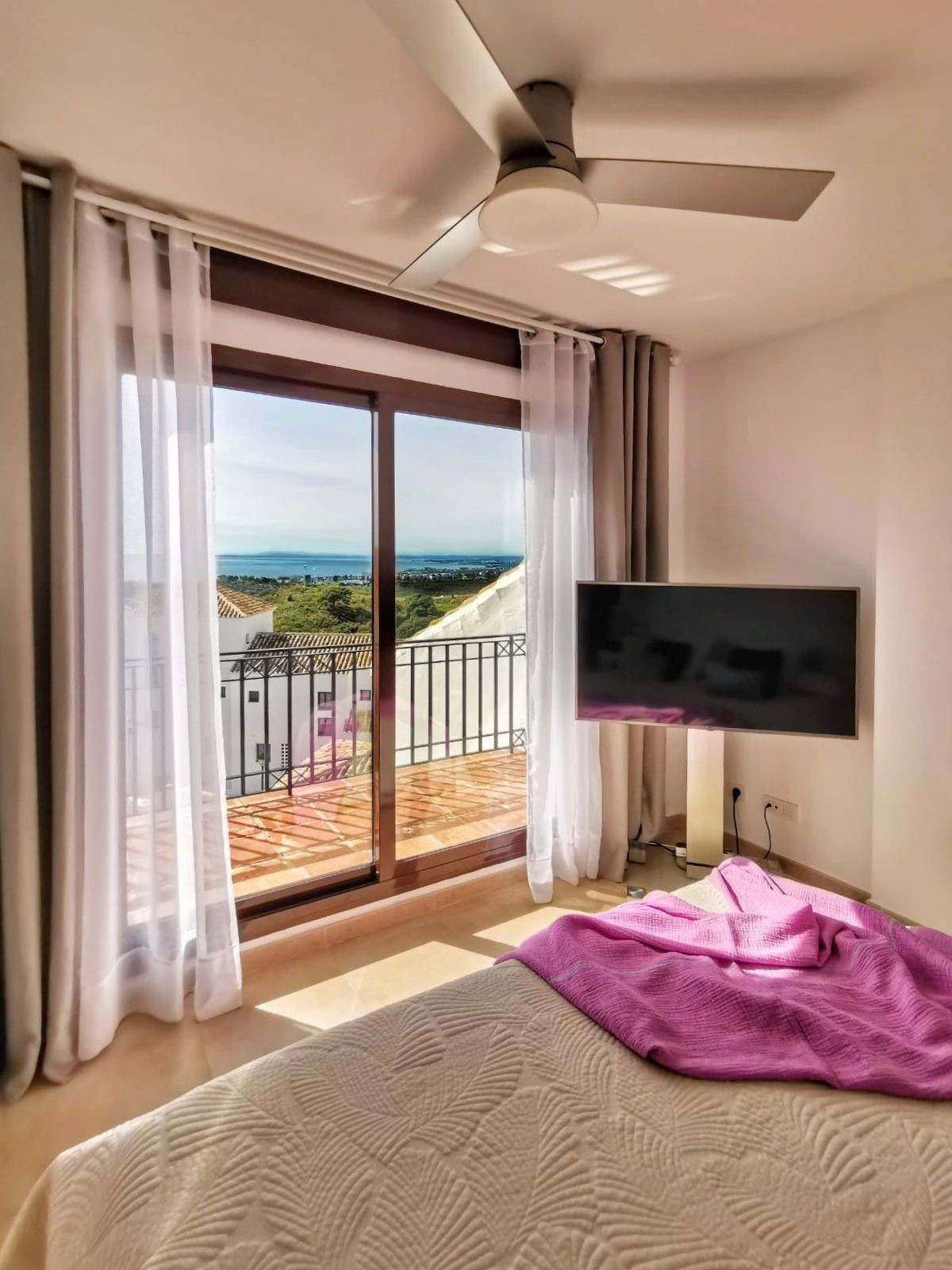 4 Bed, 3 Bath, ApartmentFor Sale, Los Monteros, Malaga