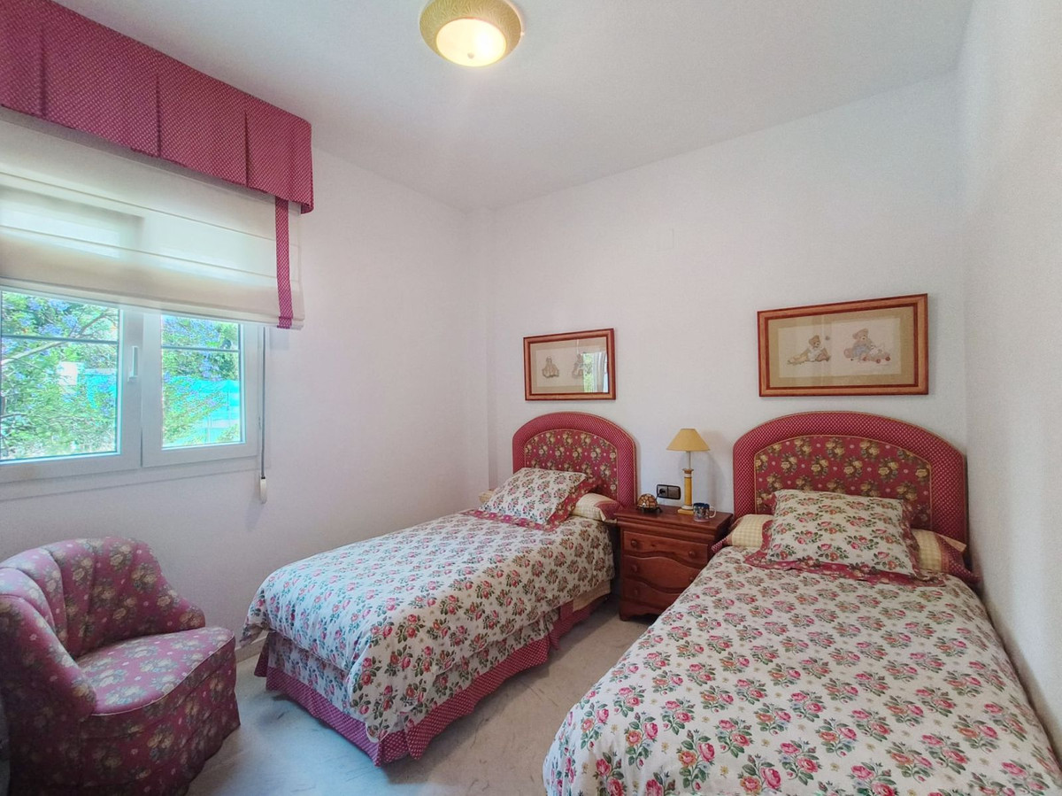 4 Bed, 2 Bath, ApartmentFor Sale, The Golden Mile, Malaga