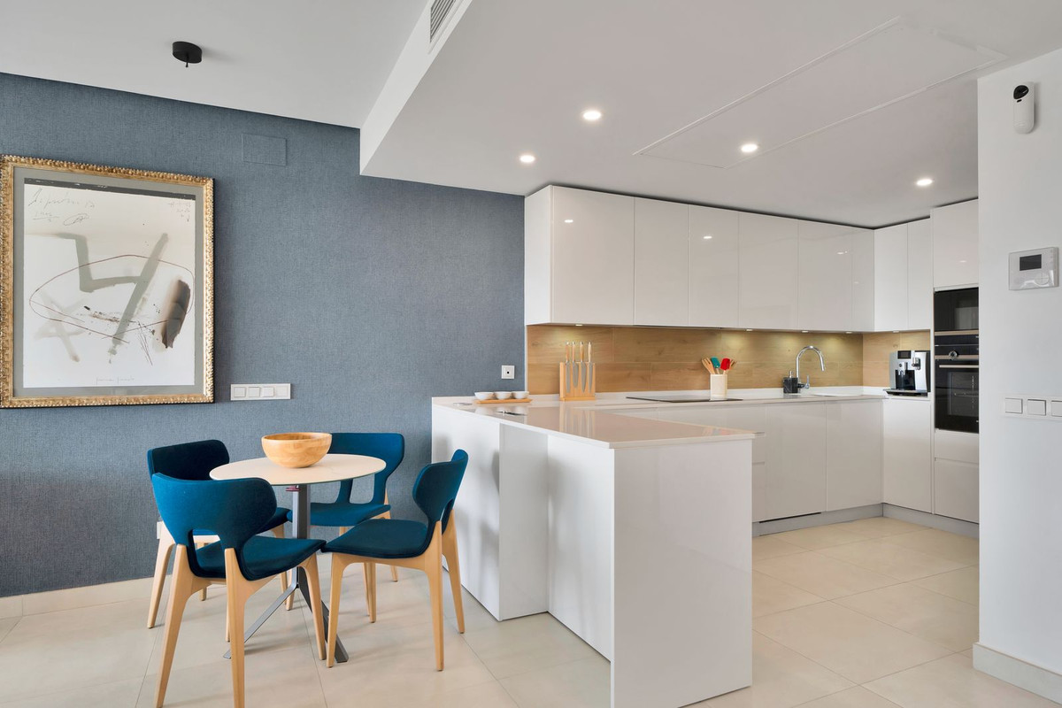 3 Bed, 3 Bath, ApartmentFor Sale, Los Monteros, Malaga