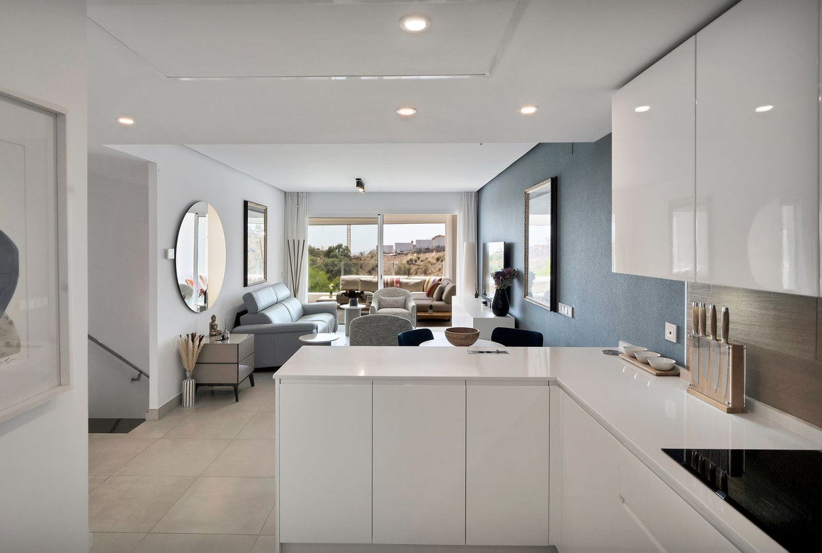 3 Bed, 3 Bath, ApartmentFor Sale, Los Monteros, Malaga