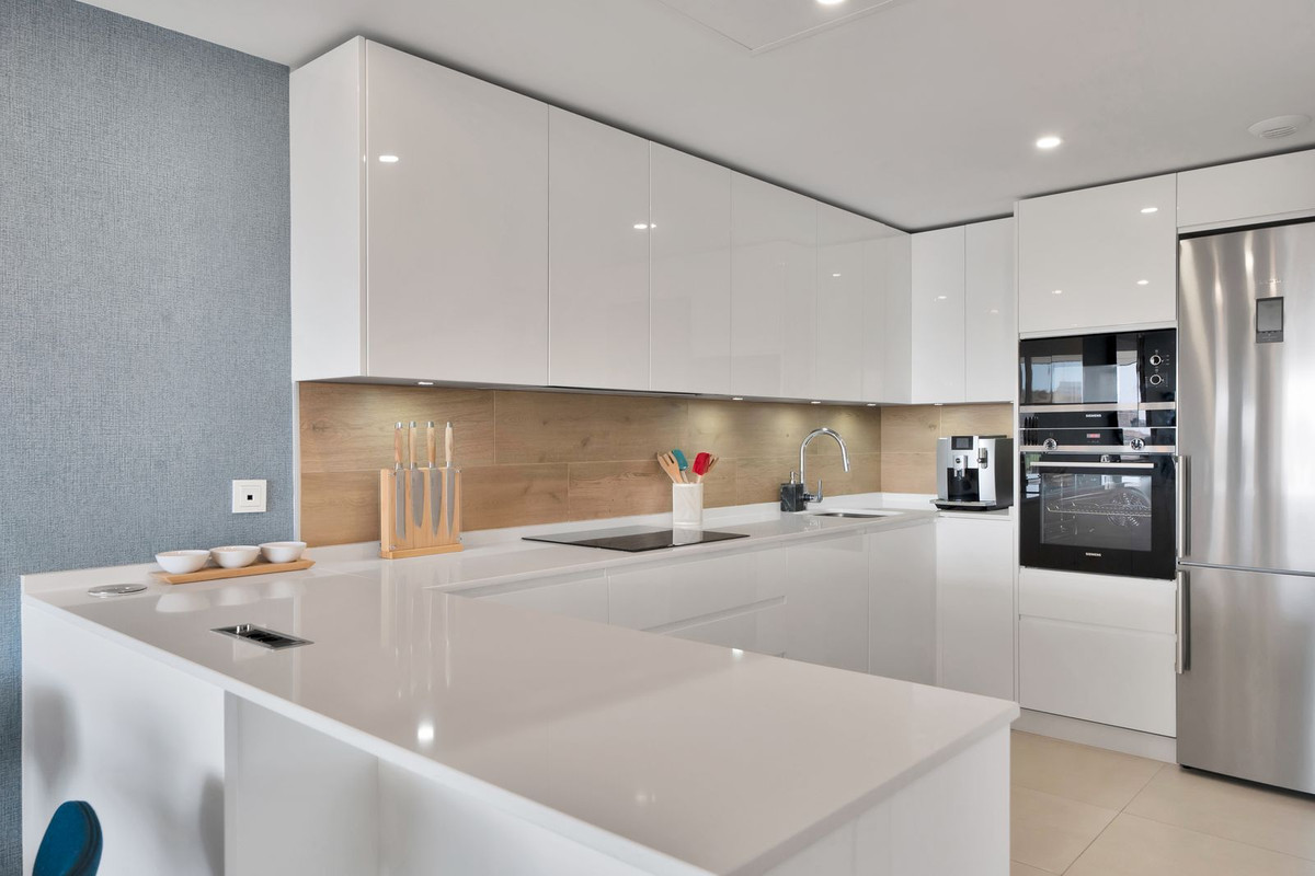 3 Bed, 3 Bath, ApartmentFor Sale, Los Monteros, Malaga