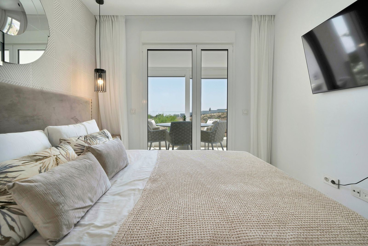 3 Bed, 3 Bath, ApartmentFor Sale, Los Monteros, Malaga