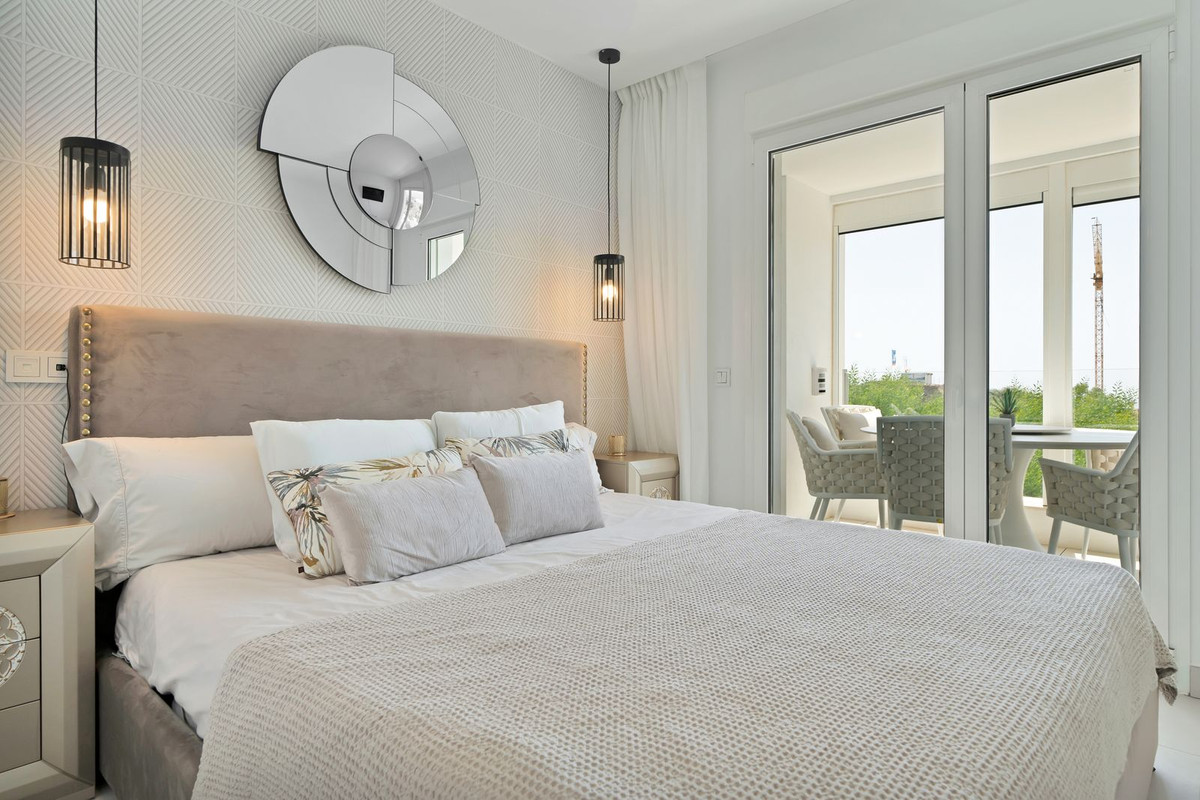 3 Bed, 3 Bath, ApartmentFor Sale, Los Monteros, Malaga