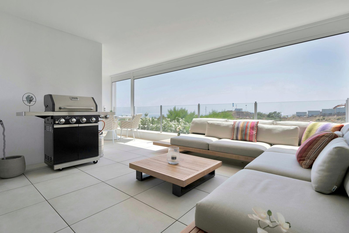 3 Bed, 3 Bath, ApartmentFor Sale, Los Monteros, Malaga