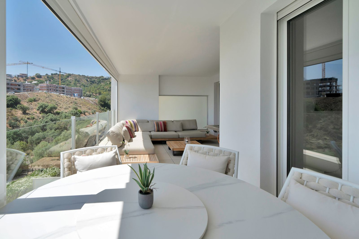 3 Bed, 3 Bath, ApartmentFor Sale, Los Monteros, Malaga