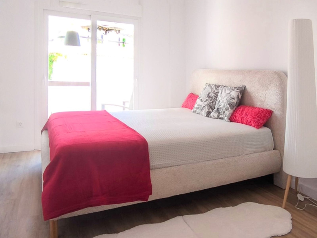 3 Bed, 2 Bath, ApartmentFor Sale, Calahonda, Malaga