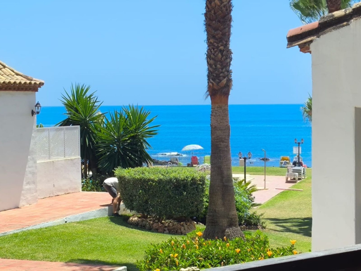 3 Bed, 2 Bath, ApartmentFor Sale, Calahonda, Malaga