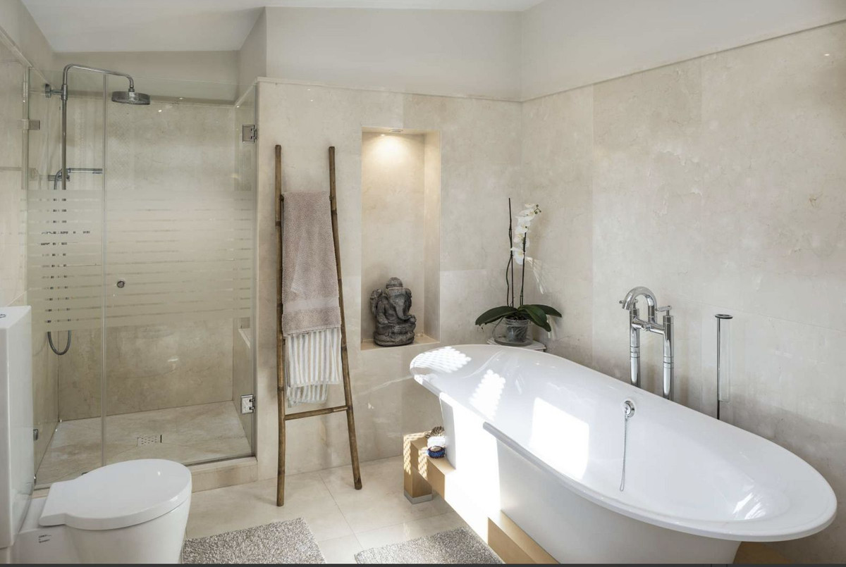 3 Bed, 2 Bath, HouseFor Sale, La Quinta, Malaga