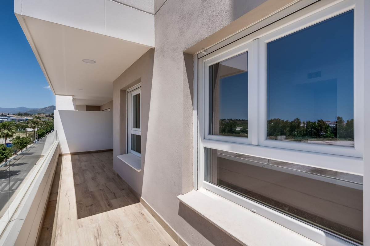 3 Bed, 2 Bath, ApartmentFor Sale, Nueva Andalucia, Malaga