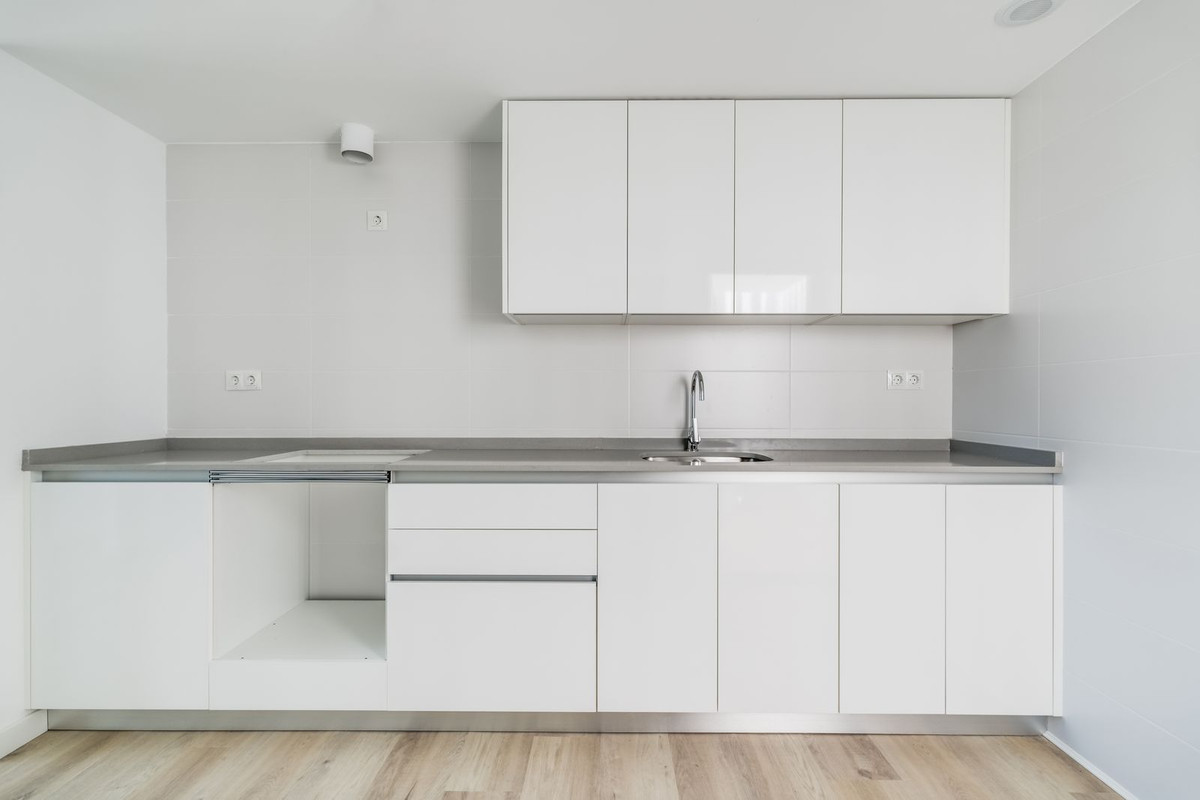 3 Bed, 2 Bath, ApartmentFor Sale, Nueva Andalucia, Malaga