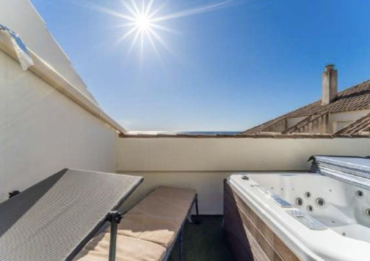 3 Bed, 2 Bath, ApartmentFor Sale, Benalmadena Costa, Malaga