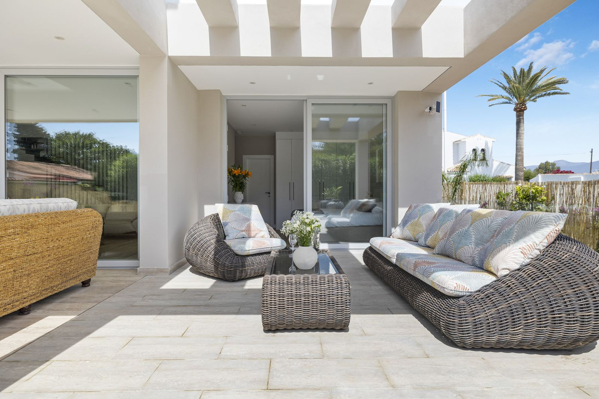 5 Bed, 5 Bath, HouseFor Sale, San Pedro de Alcantara, Malaga