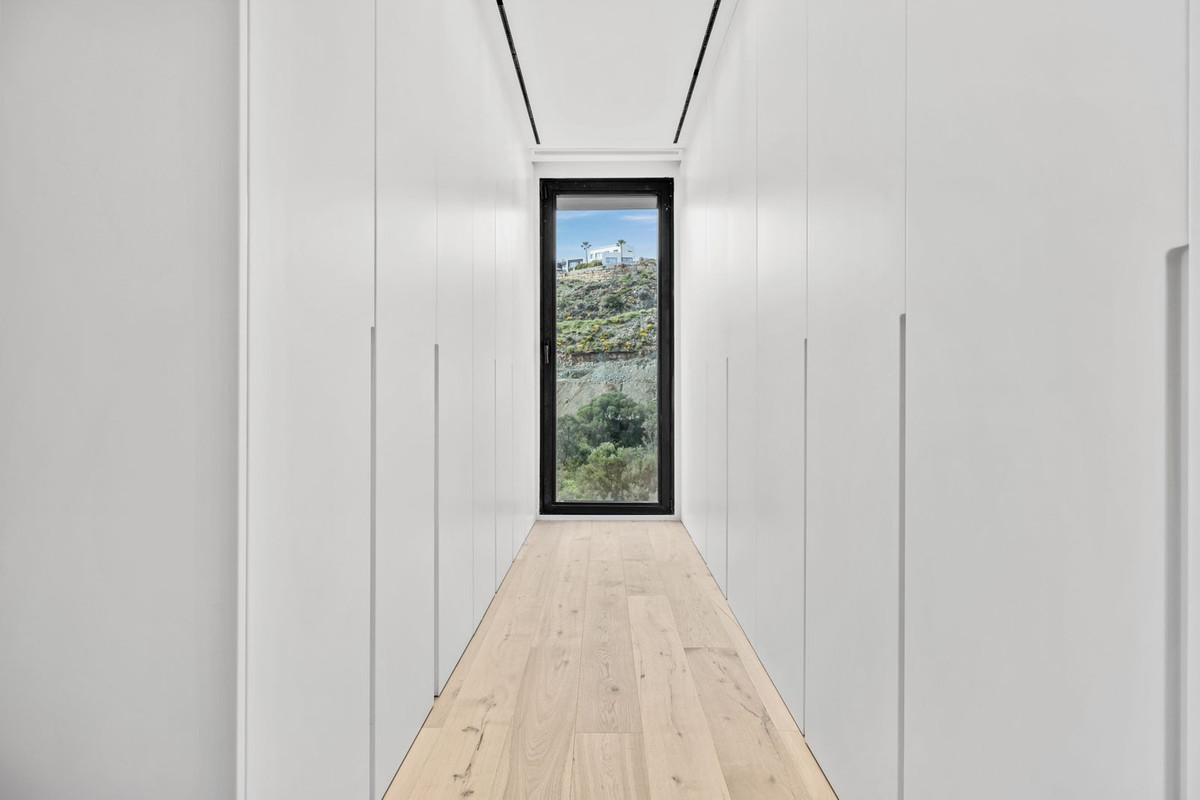 4 Bed, 4 Bath, HouseFor Sale, Benahavis, Malaga