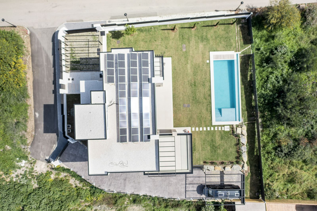 4 Bed, 4 Bath, HouseFor Sale, Benahavis, Malaga