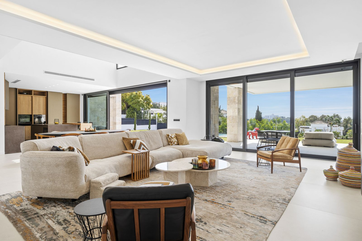 4 Bed, 4 Bath, HouseFor Sale, Benahavis, Malaga