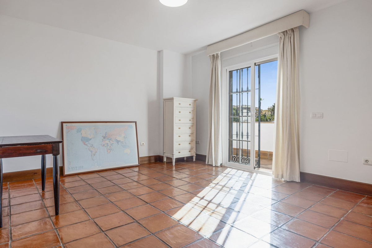4 Bed, 3 Bath, HouseFor Sale, San Pedro de Alcantara, Malaga