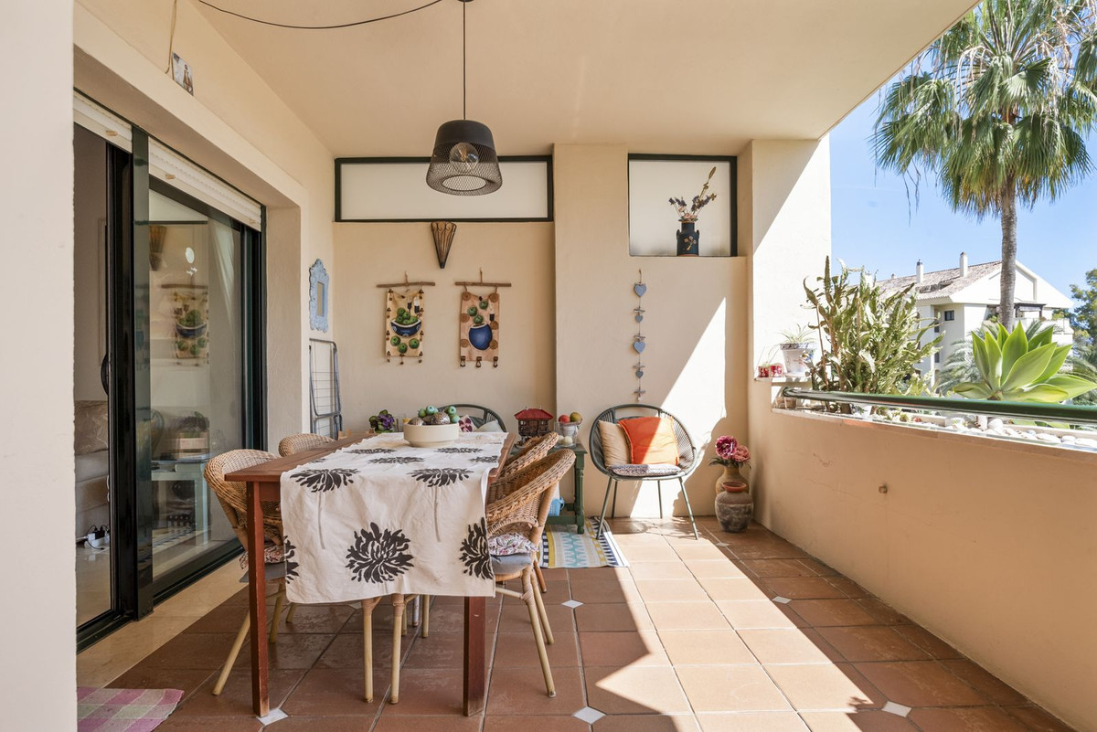 2 Bed, 2 Bath, ApartmentFor Sale, Guadalmina Alta, Malaga