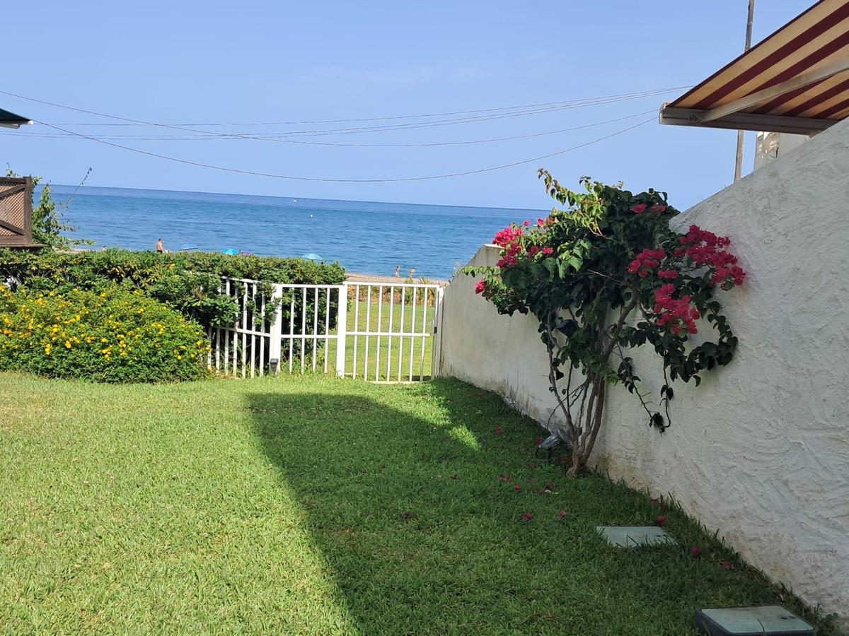 5 Bed, 4 Bath, HouseFor Sale, Estepona, Malaga 5 Bed, 4 Bath, HouseFor Sale, Estepona, Malaga