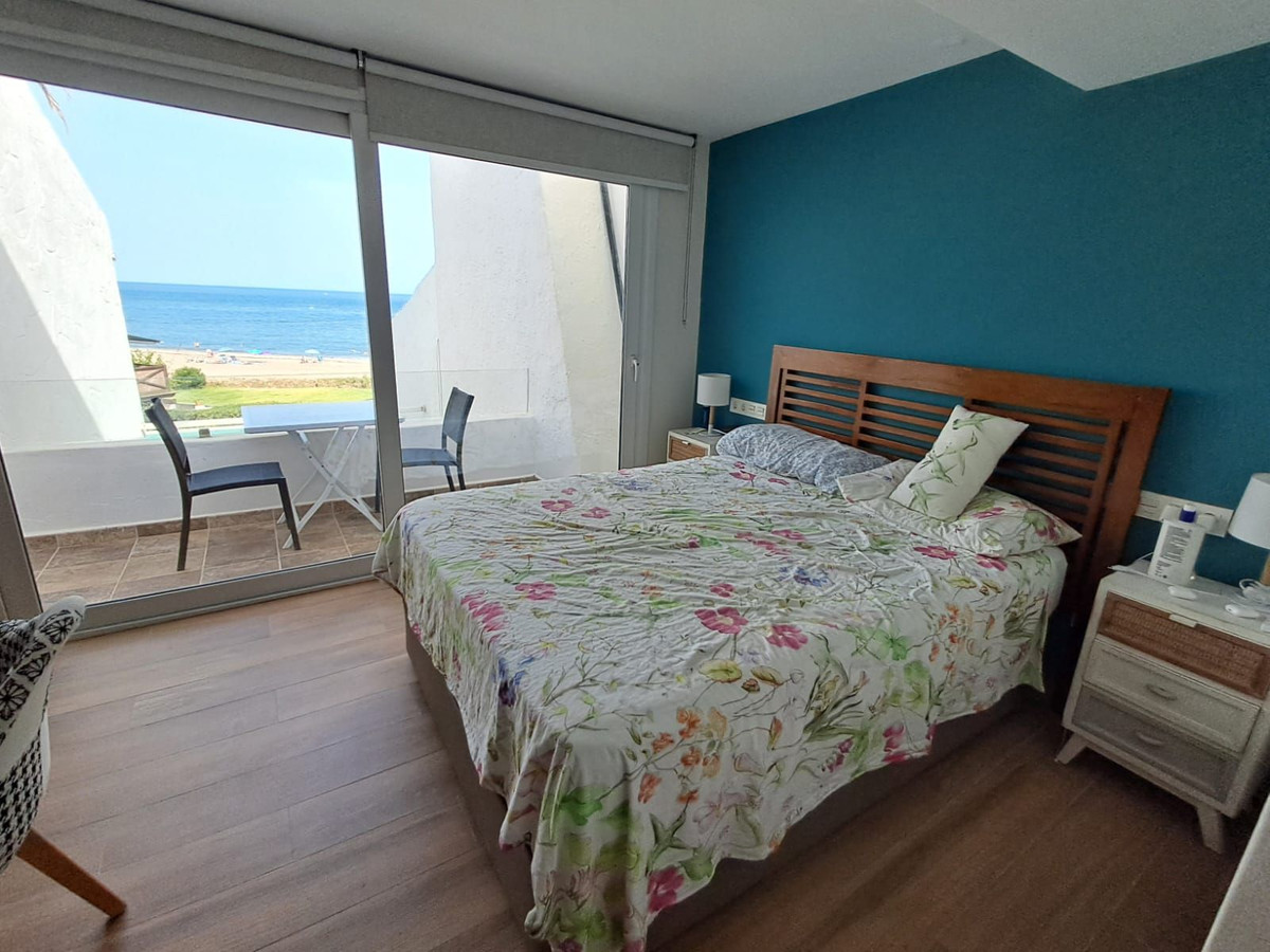 5 Bed, 4 Bath, HouseFor Sale, Estepona, Malaga