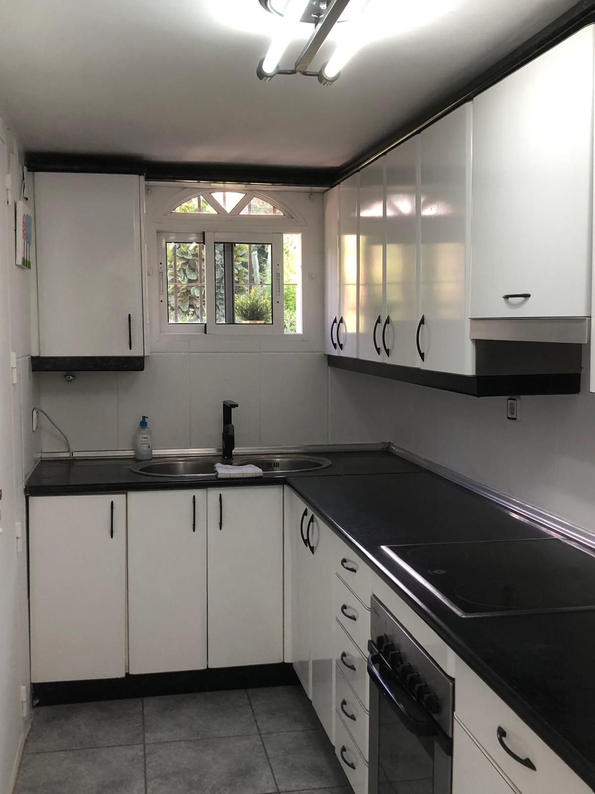 2 Bed, 1 Bath, ApartmentFor Sale, Estepona, Malaga