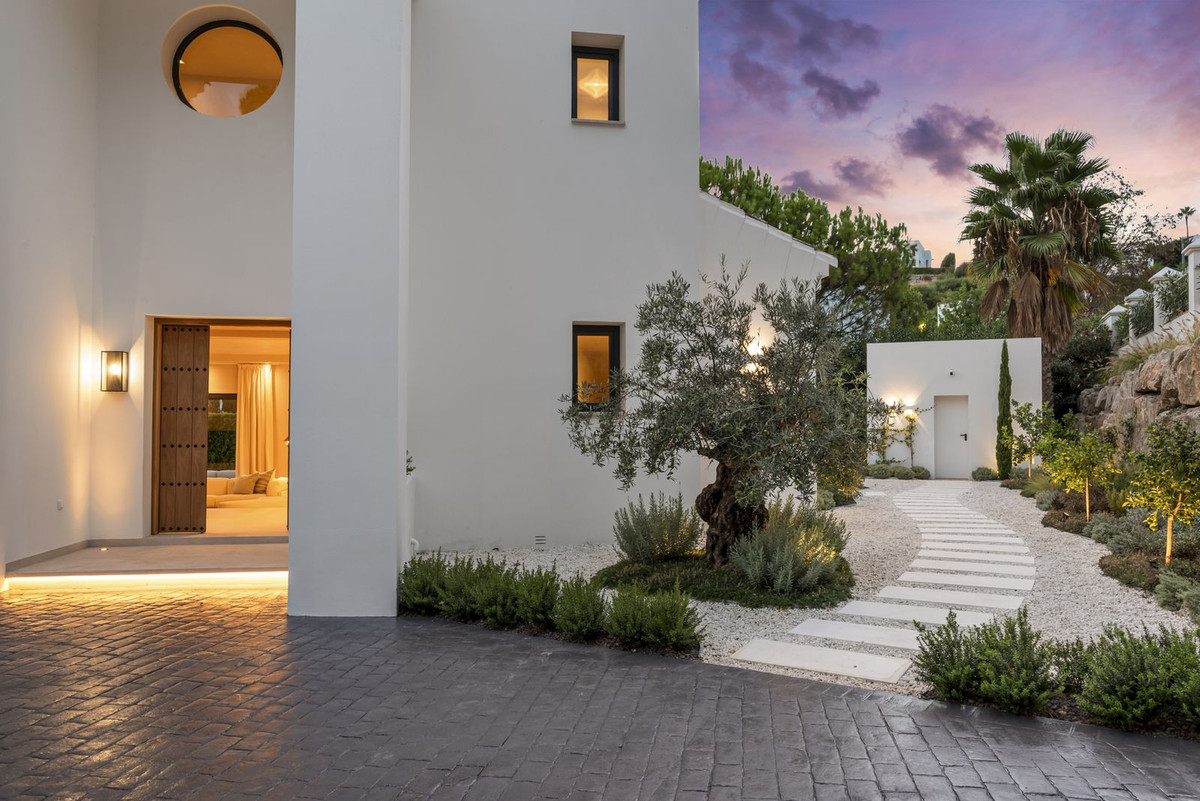 4 Bed, 4 Bath, HouseFor Sale, Benahavis, Malaga