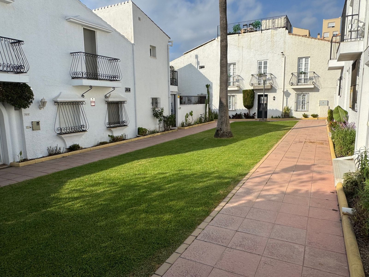 3 Bed, 3 Bath, HouseFor Sale, Estepona, Malaga