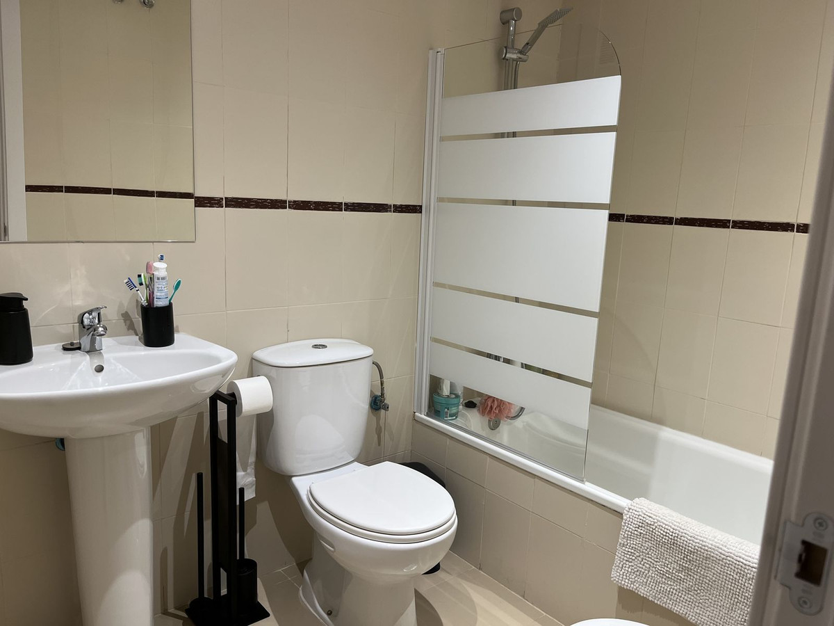 3 Bed, 2 Bath, ApartmentFor Sale, Casares, Malaga