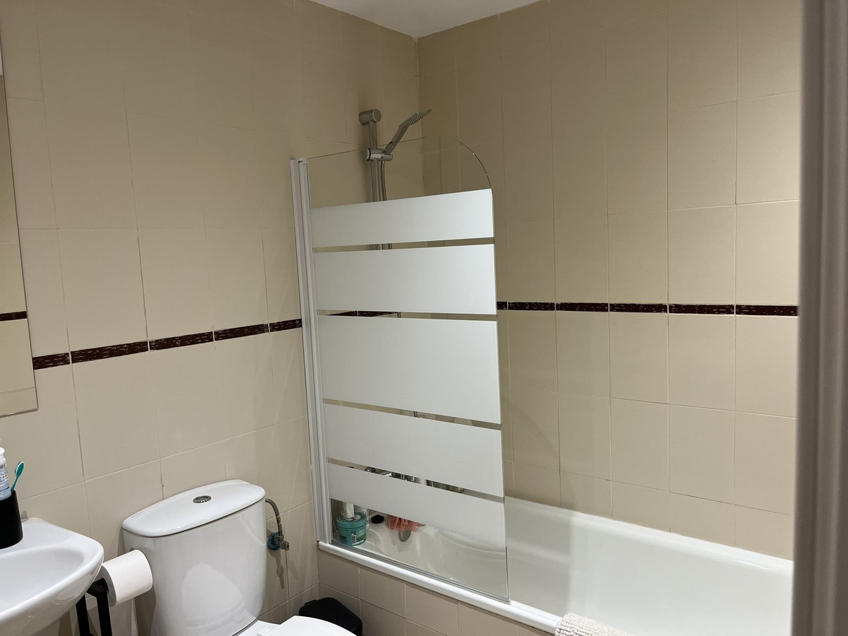 3 Bed, 2 Bath, ApartmentFor Sale, Casares, Malaga