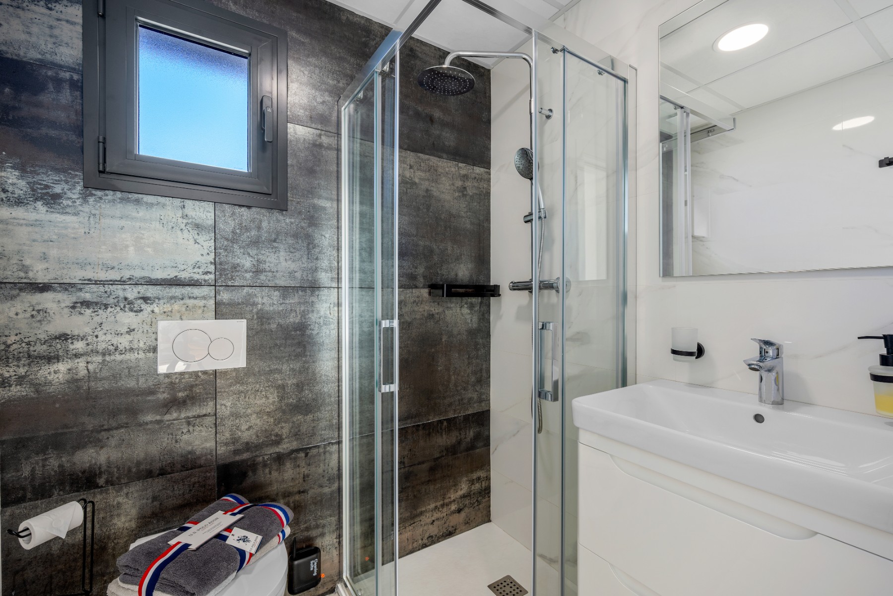 4 Bed, 3 Bath, HouseFor Sale, Los Alcazares, Murcia