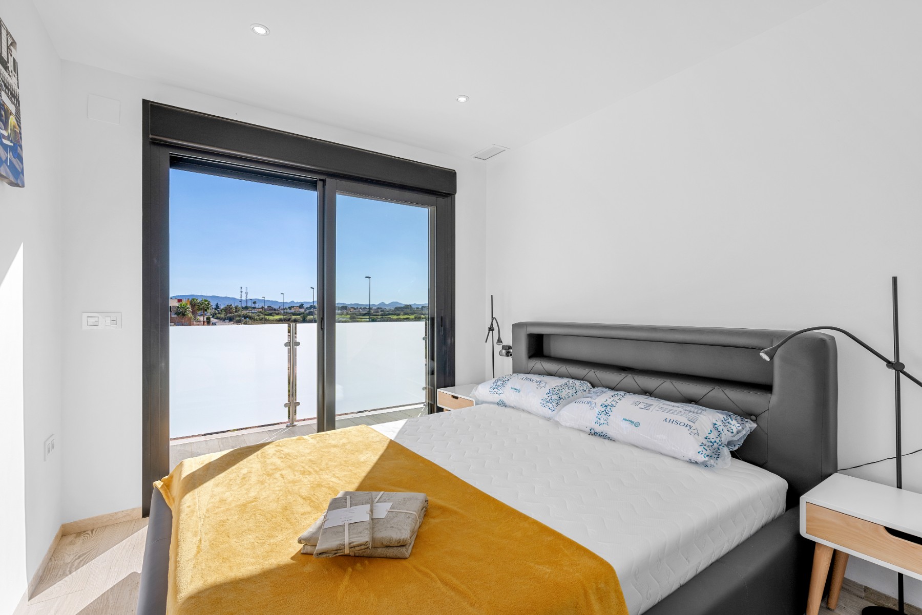 4 Bed, 3 Bath, HouseFor Sale, Los Alcazares, Murcia