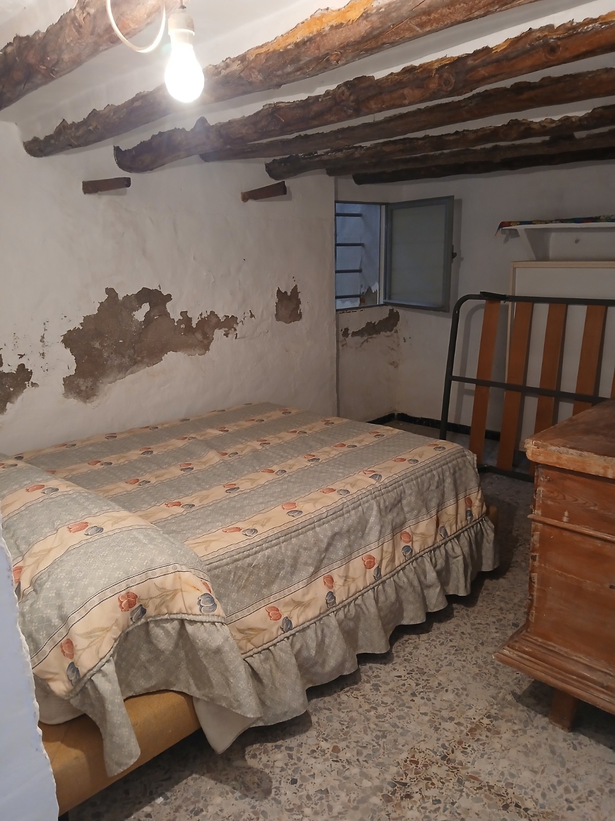 3 Bed, 1 Bath, HouseFor Sale, Yecla, Murcia