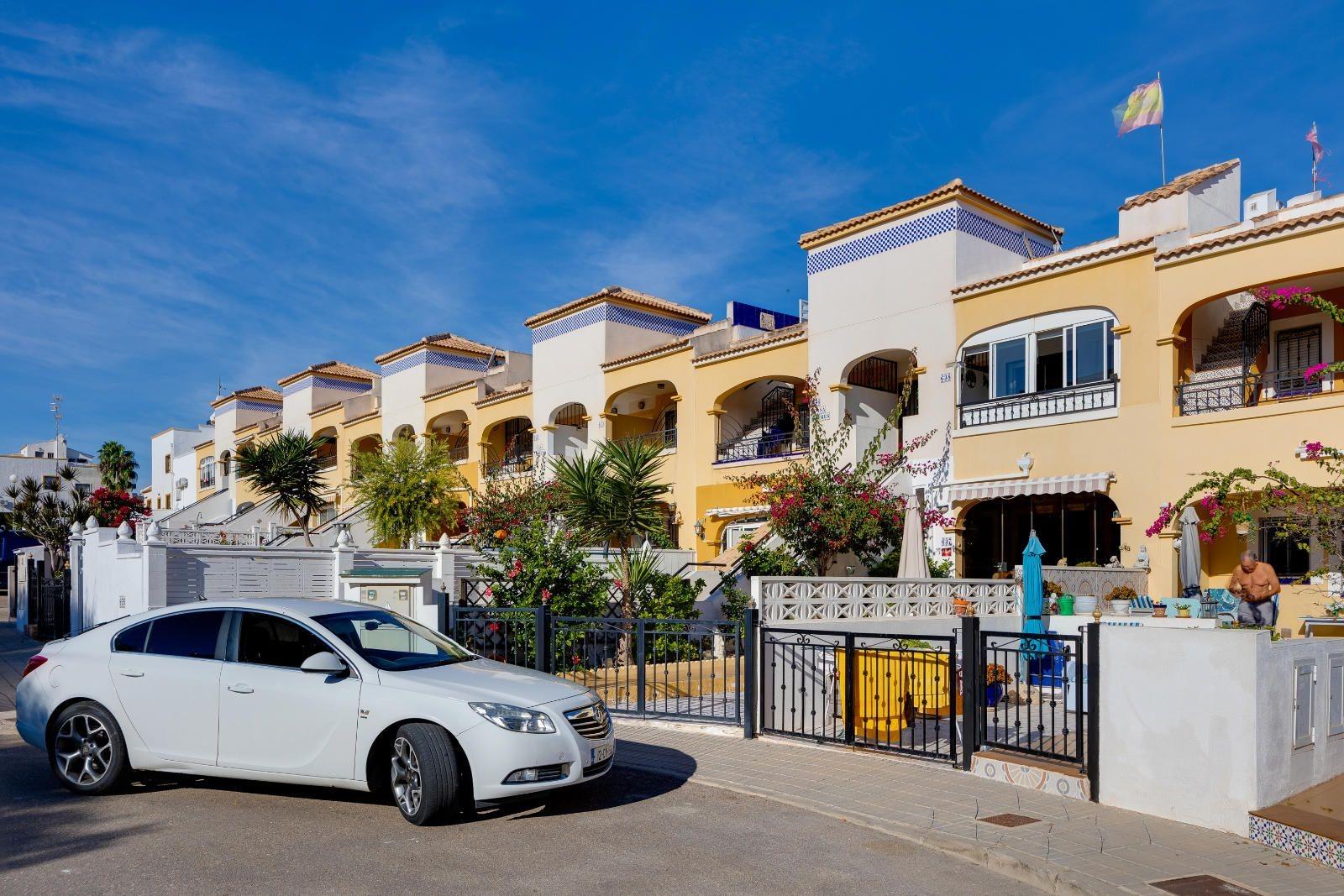 2 Bed, 1 Bath, HouseFor Sale, Orihuela Costa, Alicante