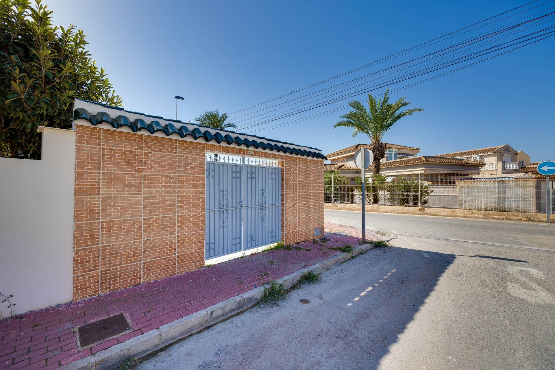 2 Bed, 2 Bath, HouseFor Sale, Torrevieja, Alicante