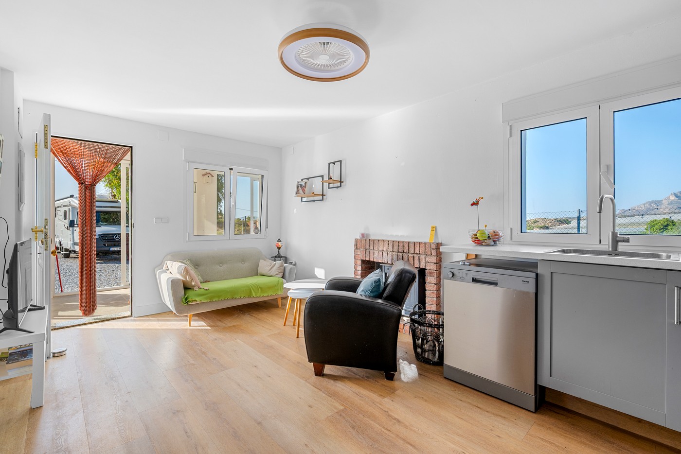 3 Bed, 2 Bath, HouseFor Sale, Crevillent, Alicante