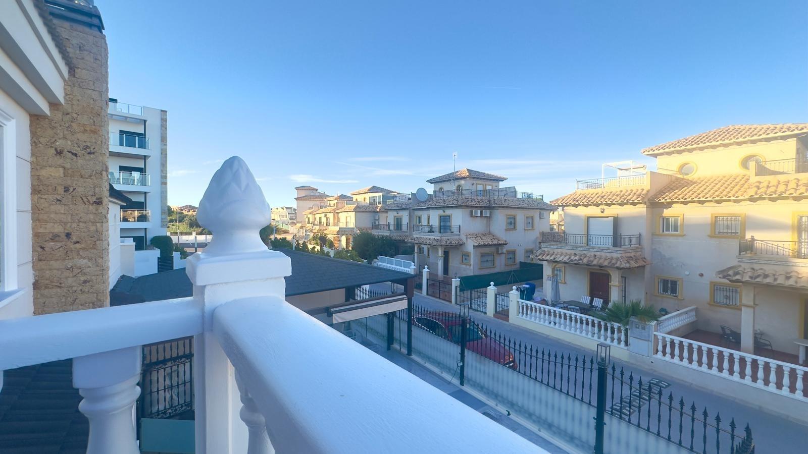 4 Bed, 3 Bath, HouseFor Sale, Orihuela Costa, Alicante