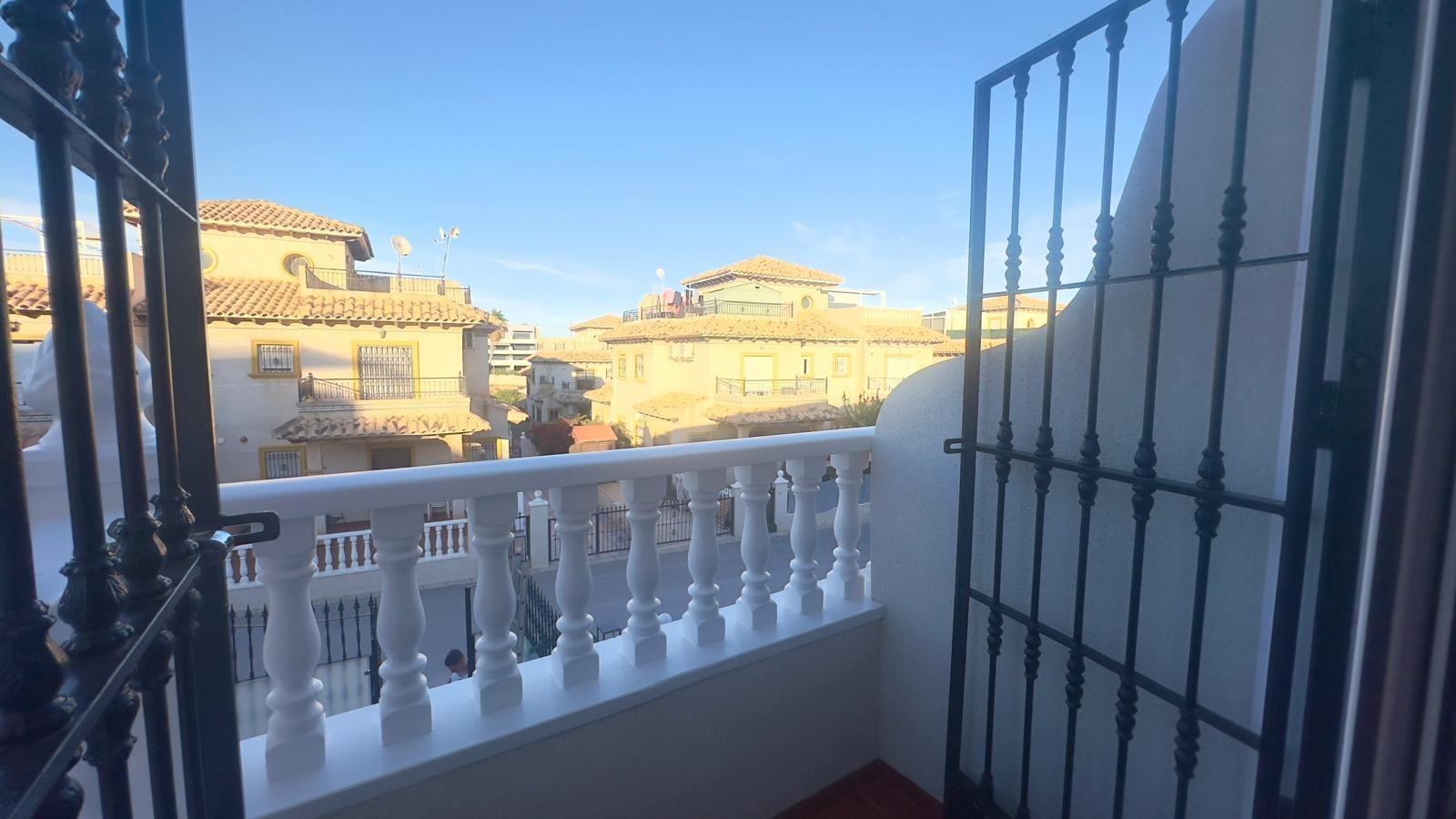 4 Bed, 3 Bath, HouseFor Sale, Orihuela Costa, Alicante