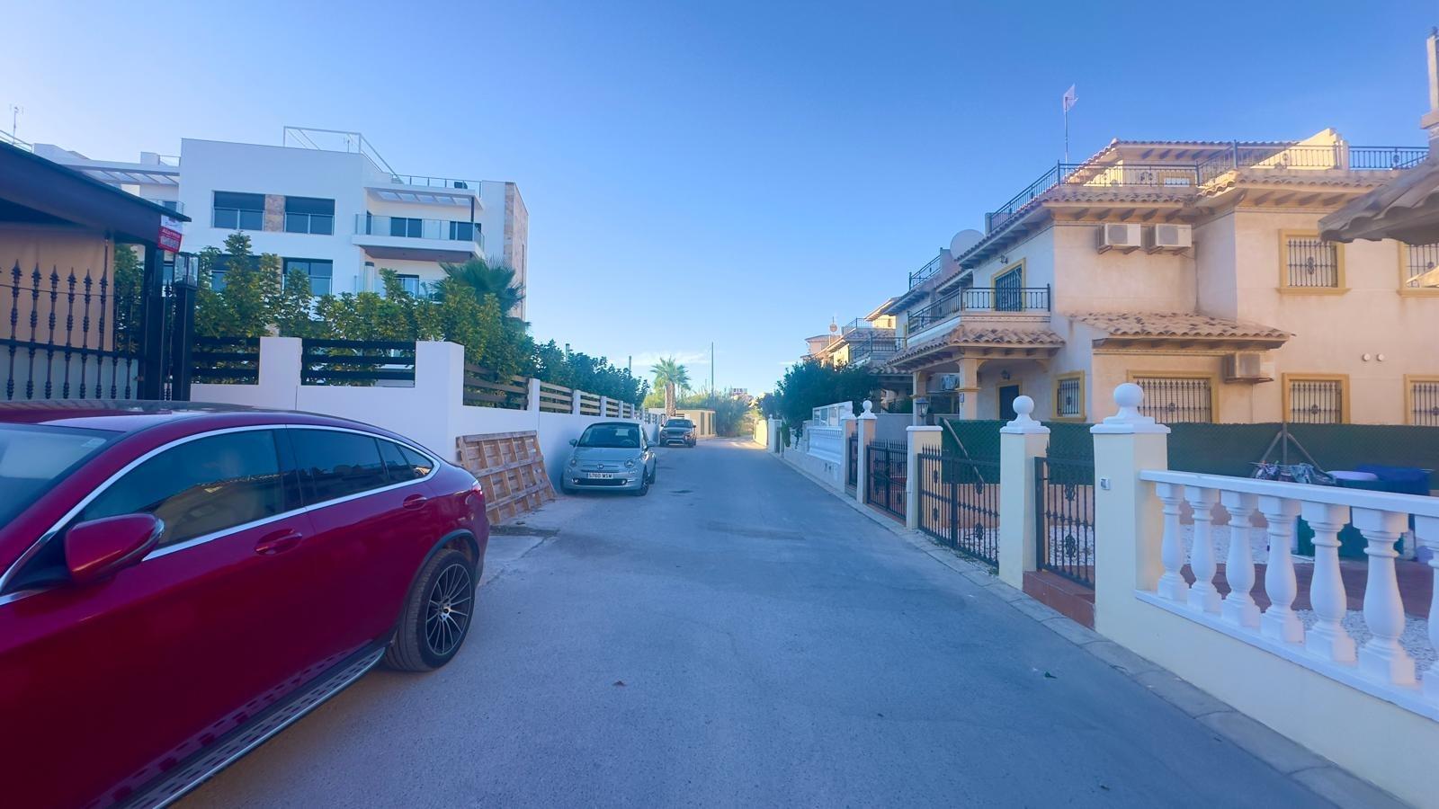 4 Bed, 3 Bath, HouseFor Sale, Orihuela Costa, Alicante