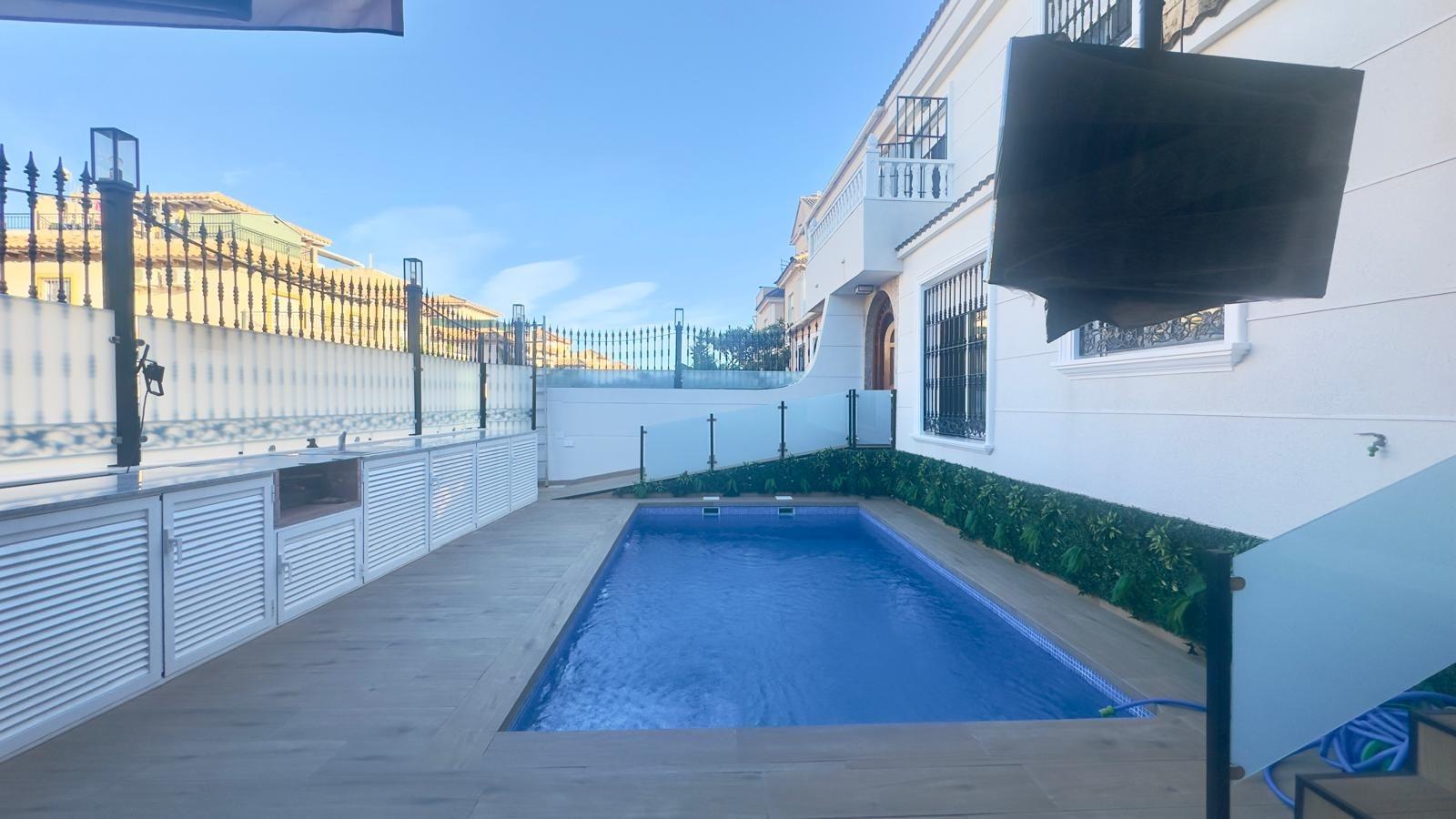 4 Bed, 3 Bath, HouseFor Sale, Orihuela Costa, Alicante