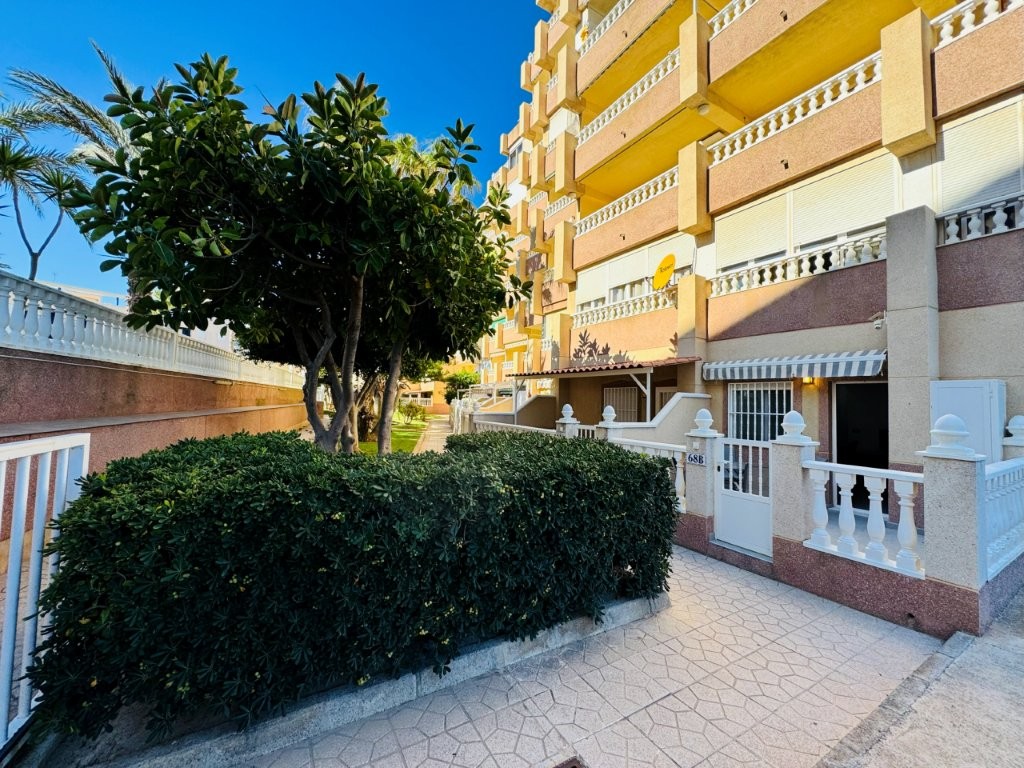 2 Bed, 1 Bath, ApartmentFor Sale, La Mata, Alicante