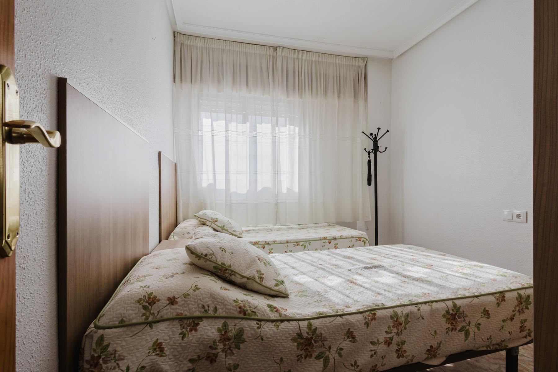 2 Bed, 1 Bath, ApartmentFor Sale, Torrevieja, Alicante