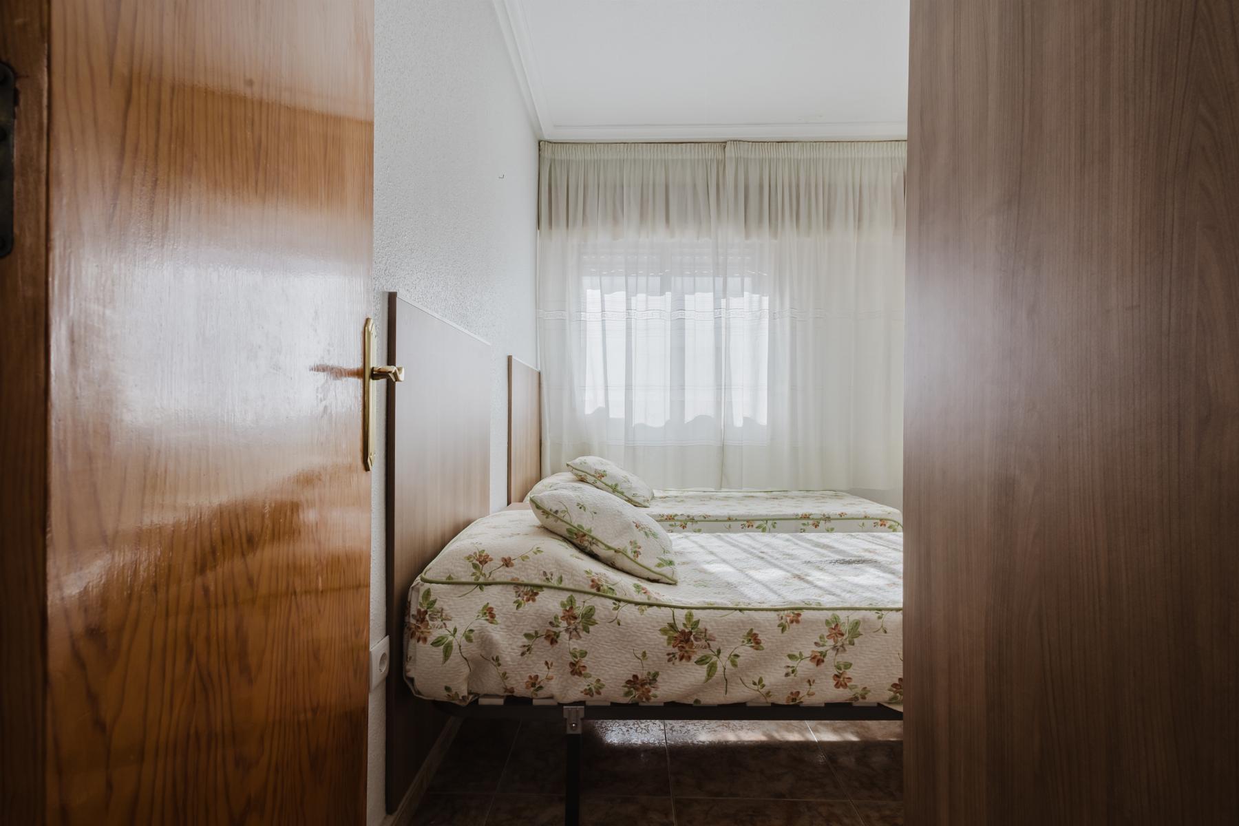 2 Bed, 1 Bath, ApartmentFor Sale, Torrevieja, Alicante