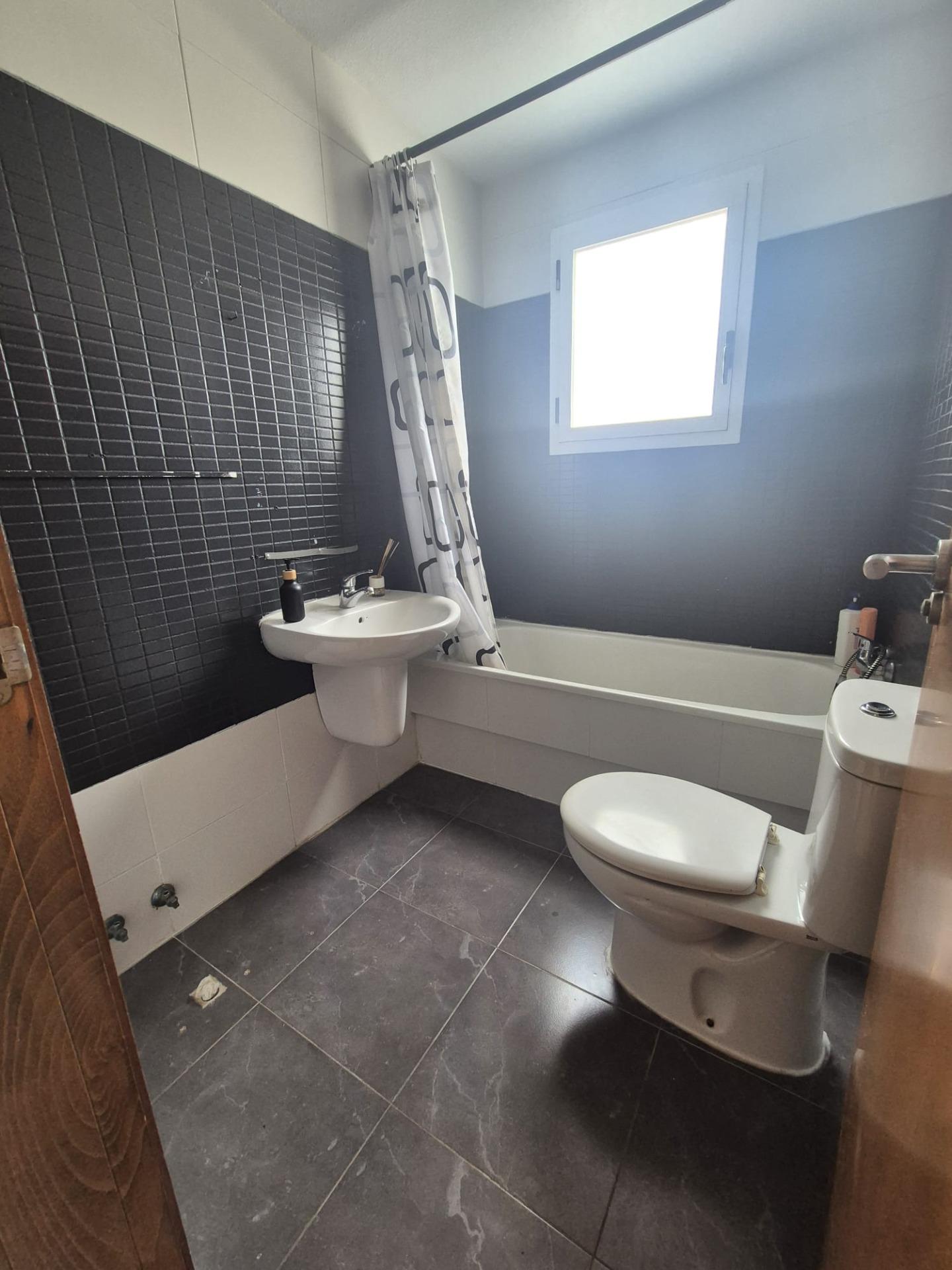 2 Bed, 1 Bath, ApartmentFor Sale, Torrevieja, Alicante