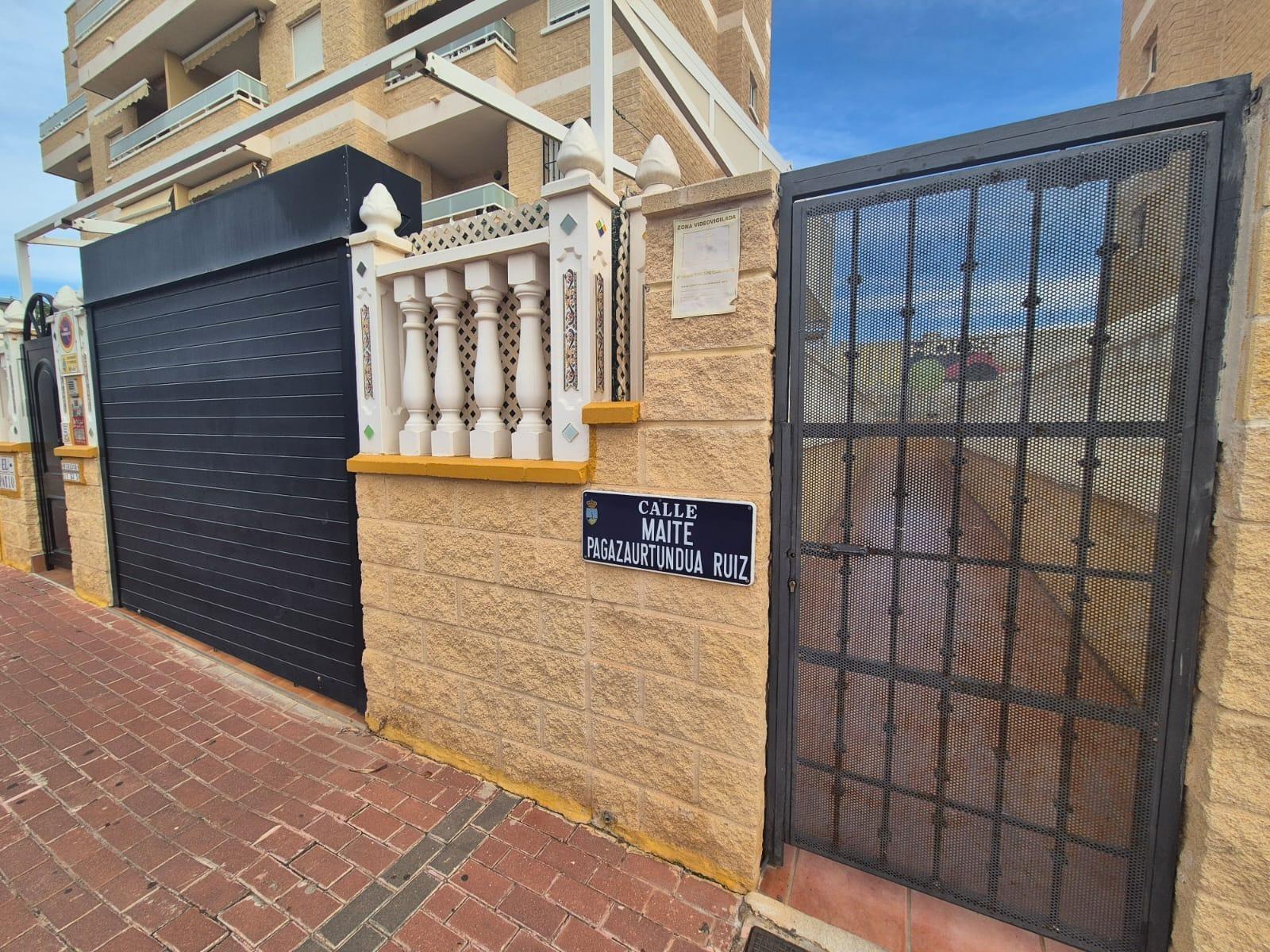 2 Bed, 1 Bath, ApartmentFor Sale, Torrevieja, Alicante