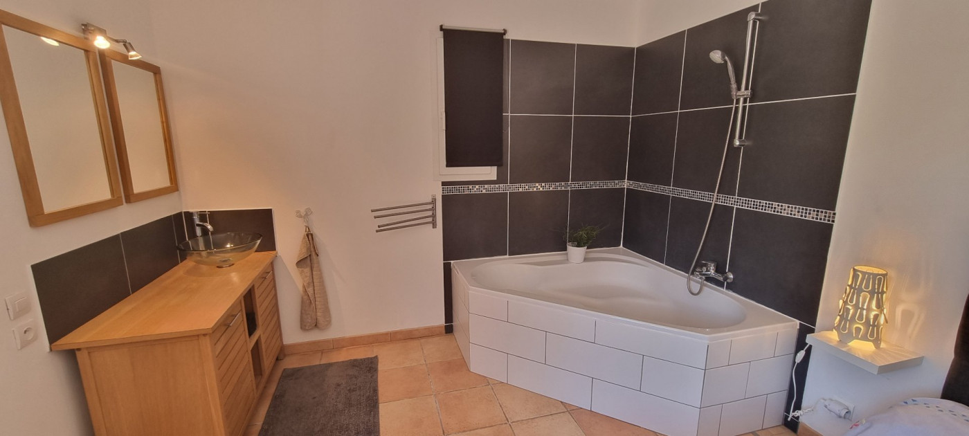 3 Bed, HouseFor Sale, Octon, Herault, Languedoc-Roussillon, 34800