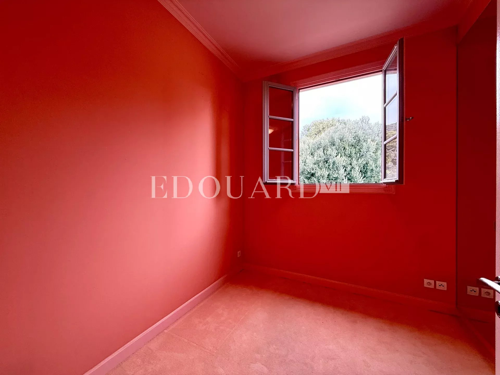 2 Bed, 1 Bath, ApartmentFor Sale, Roquebrune-Cap-Martin, Alpes-Maritimes