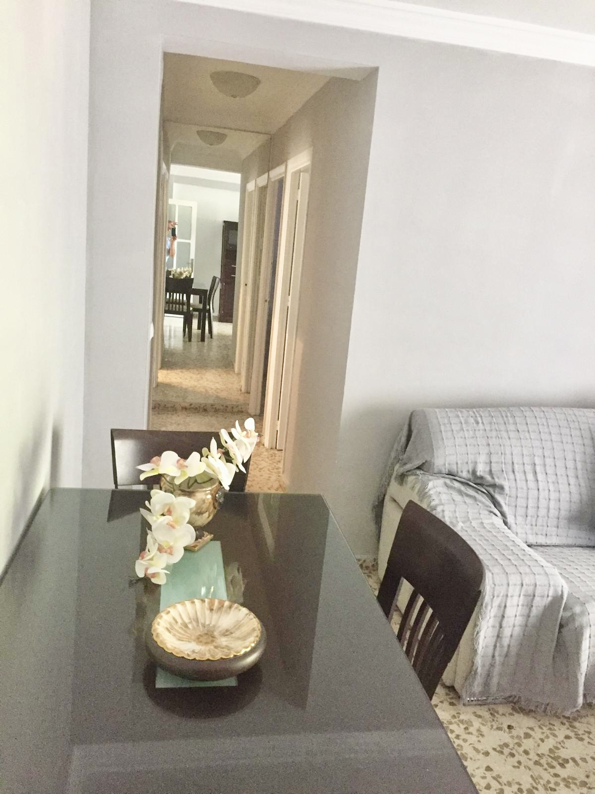 3 Bed, 1 Bath, ApartmentFor Sale, Marbella, Malaga