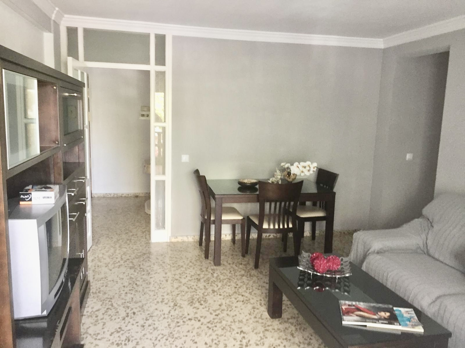3 Bed, 1 Bath, ApartmentFor Sale, Marbella, Malaga