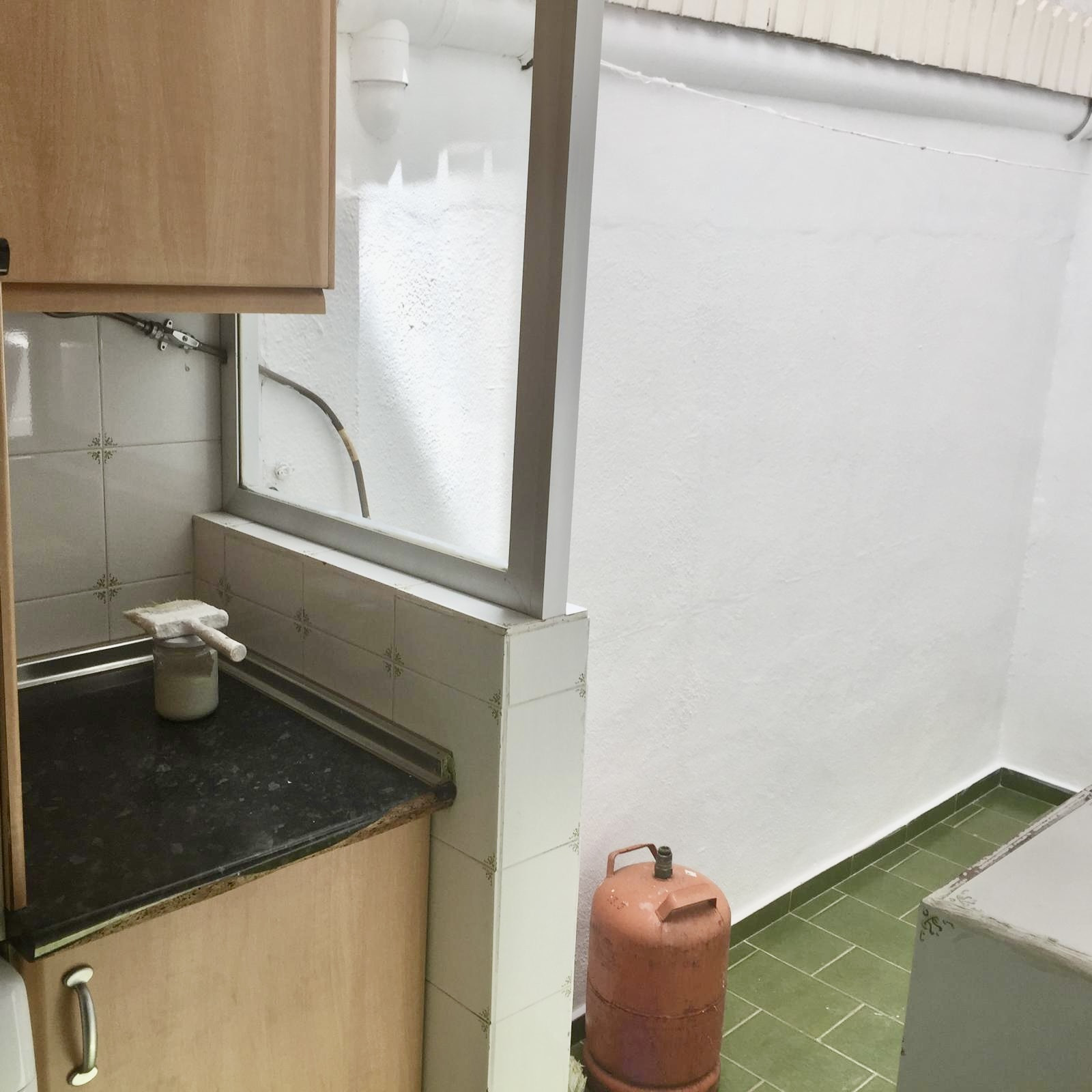 3 Bed, 1 Bath, ApartmentFor Sale, Marbella, Malaga